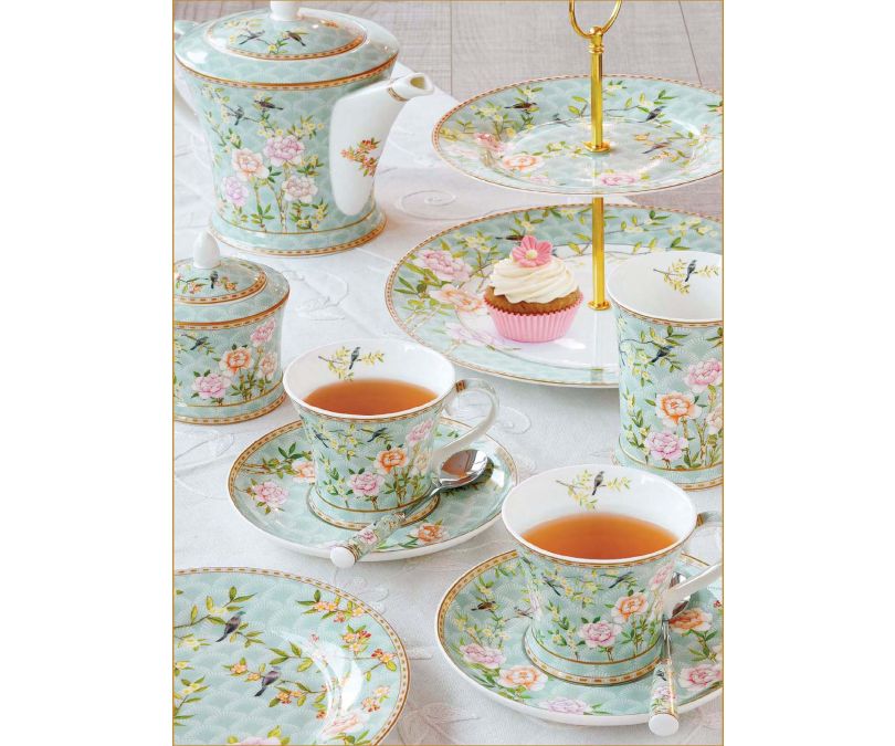 Porcelanowy kubek o pojemności 270ml,w kolorowym opakowaniu