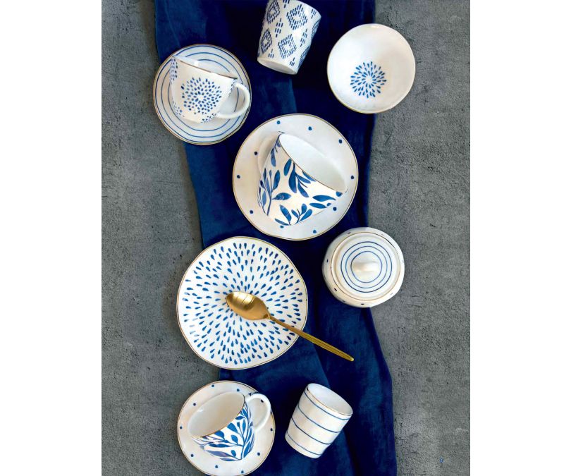 Porcelanowa filiżanka z talerzykiem poj. 280 ml.