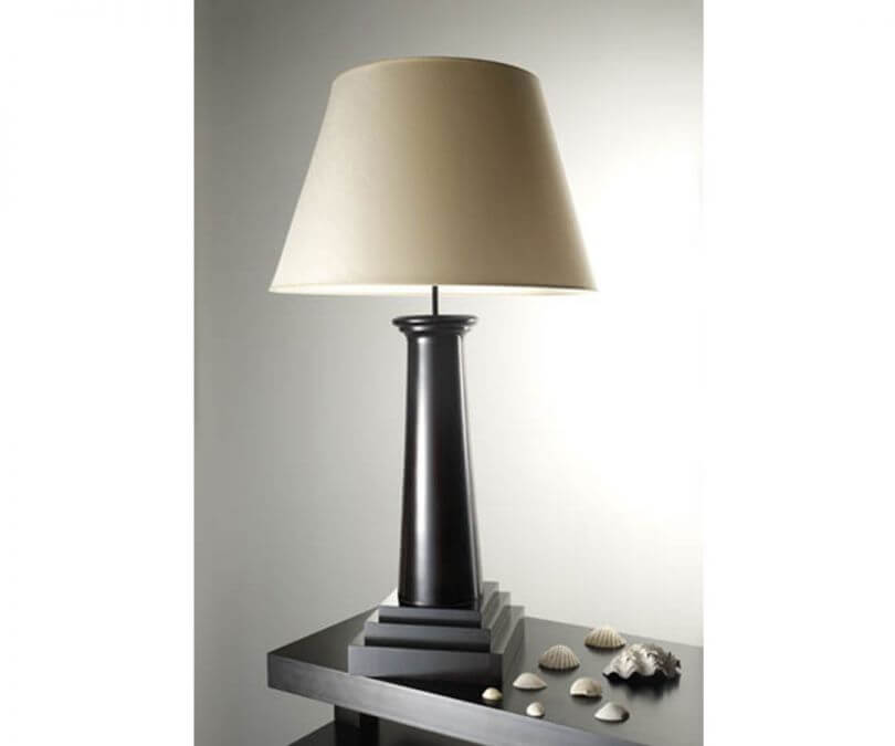 Lampa stołowa drewniana duża